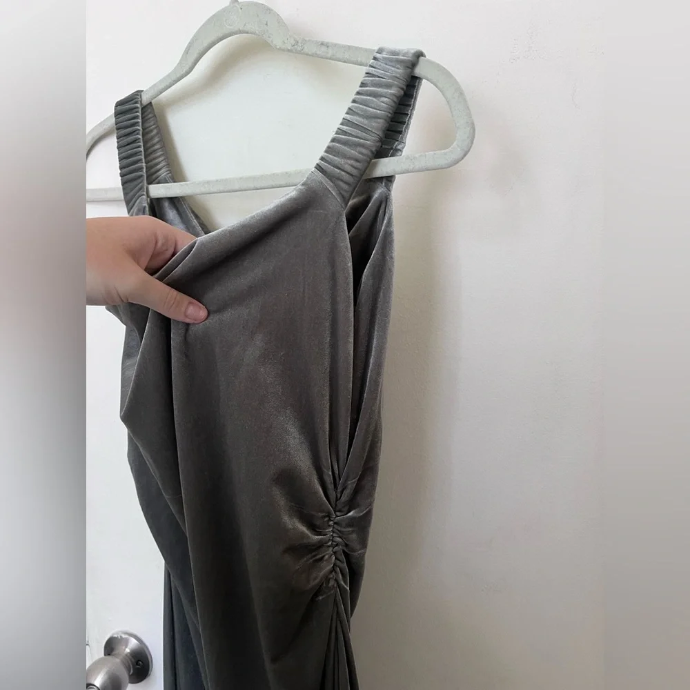 Reformation Ritz Off the Shoulder Dress Grey Velvet NWT size XL - Picture 3 of 6